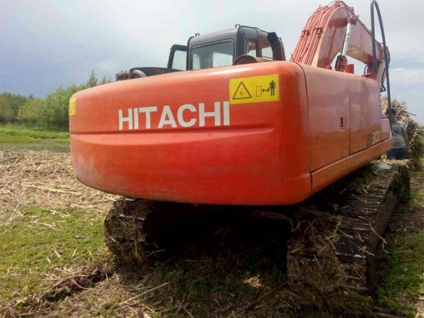 कसरी Hitachi ZAXIS120 उत्खनन बिस्तारै हिड्ने निदान गर्ने?